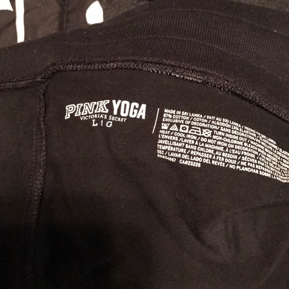 VS Pink - Picture 4 of 4